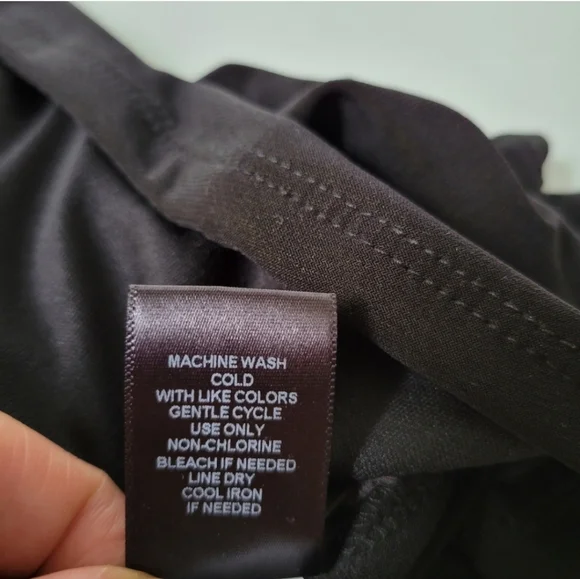 TORRID Like New Sleeveless Top Lace Detailing Sz 5/5X - Picture 9 of 12